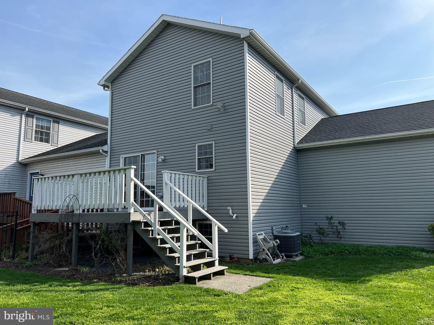 Property Photo: 218 Lantern Lane PA 17201