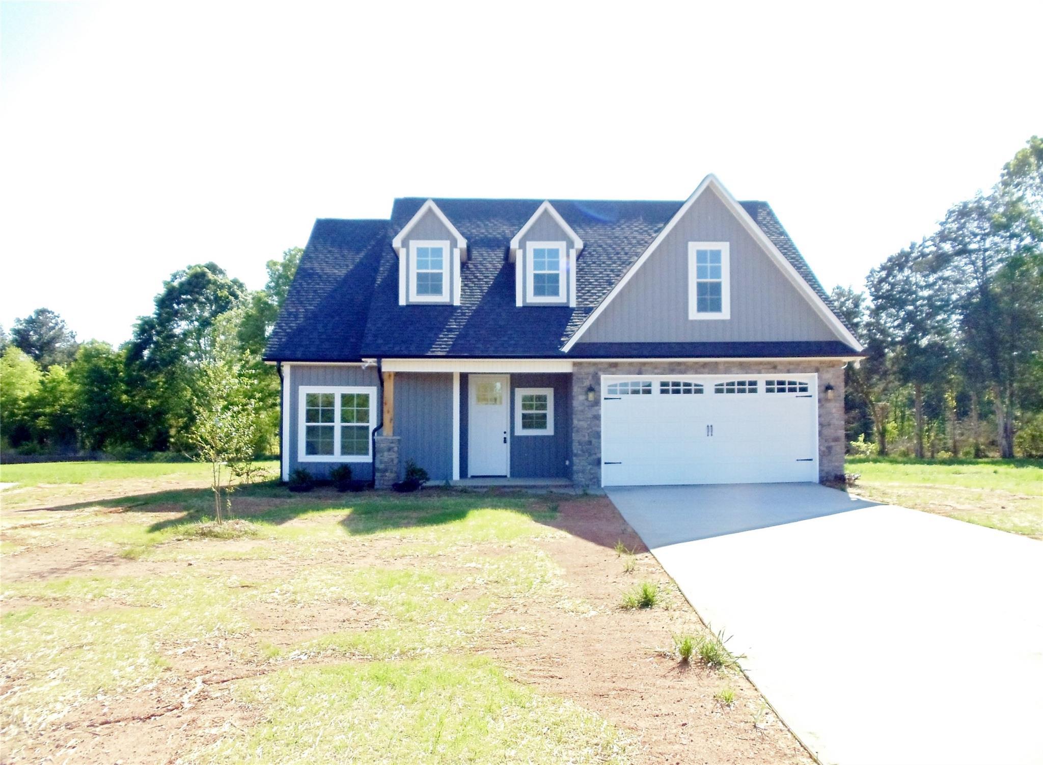 Property Photo: 300 Southern Oaks Lane NC 28147