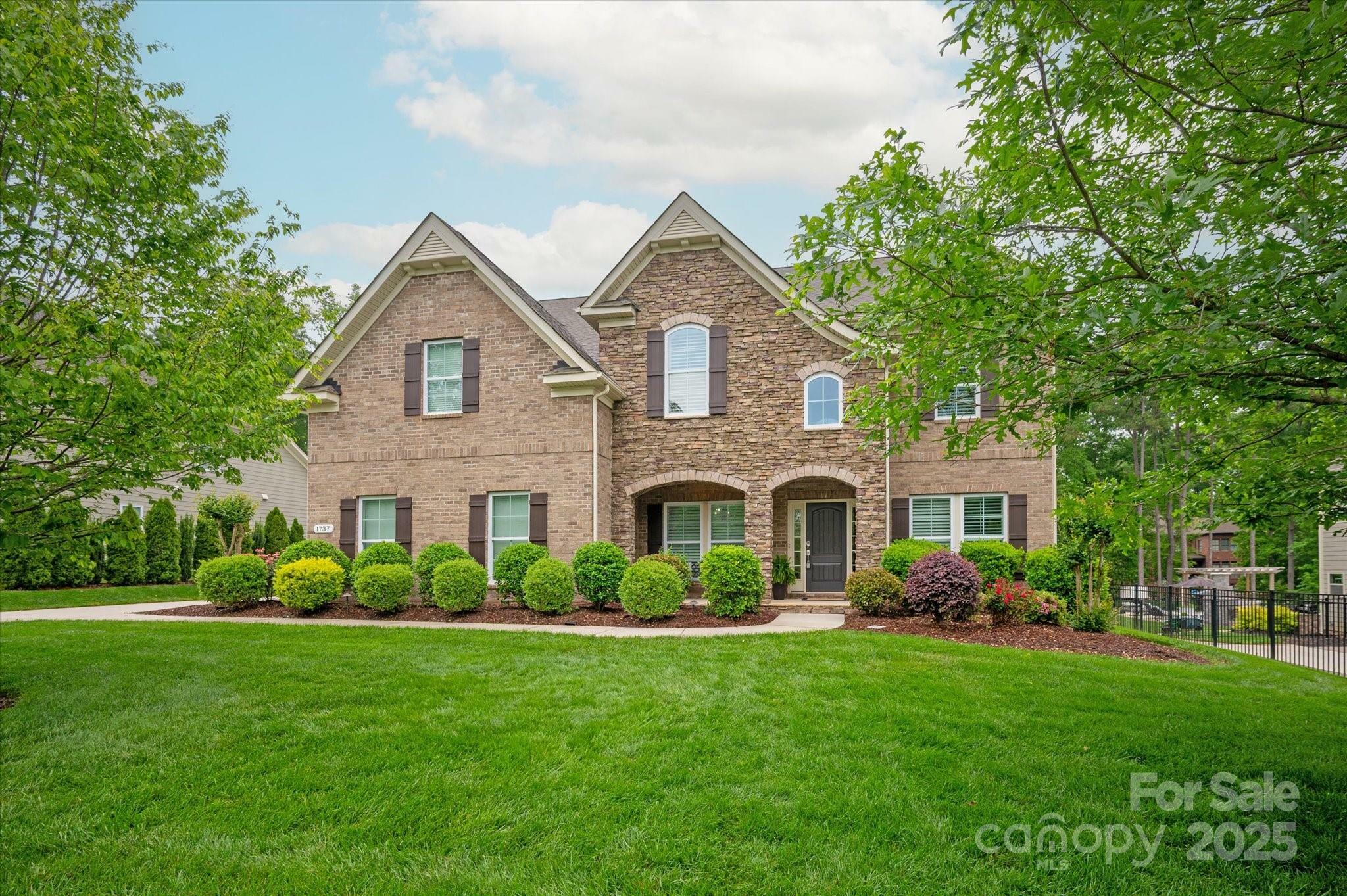 Property Photo: 1737 Cavaillon Drive NC 28173