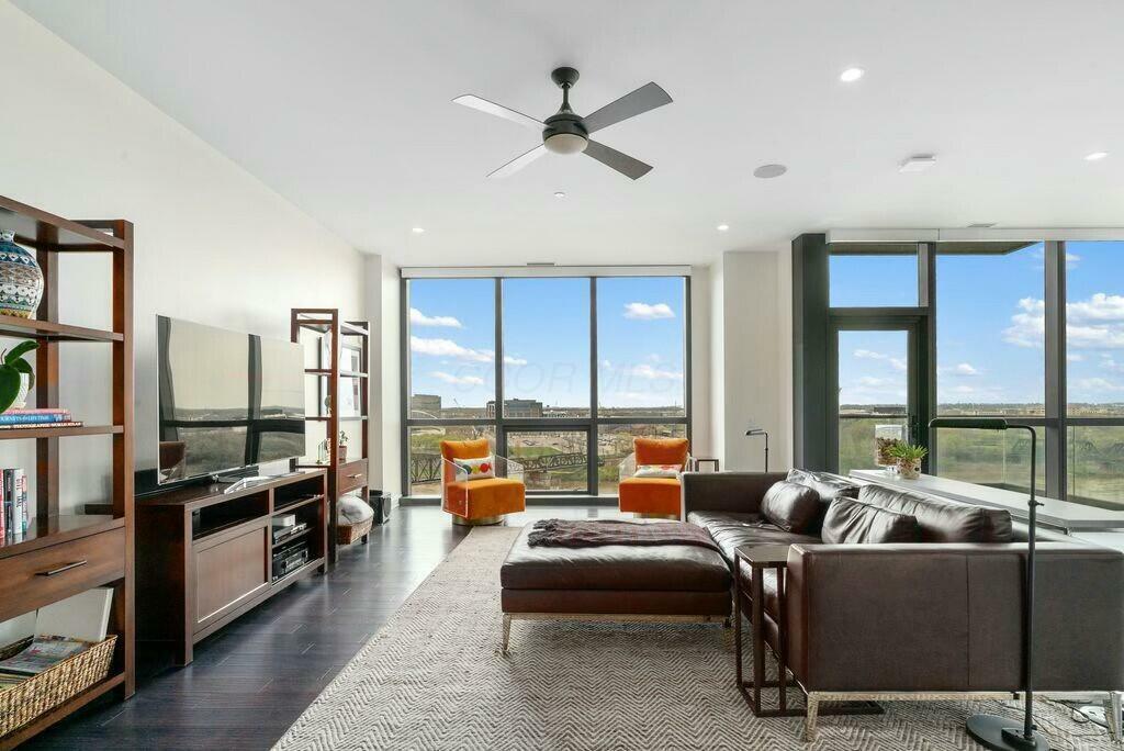 Property Photo: 250 W Spring Street OH 43215