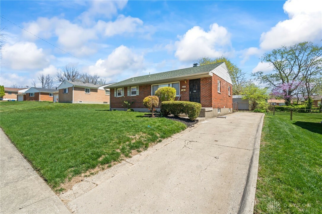 Property Photo:  2526 Baywood Street  OH 45406 