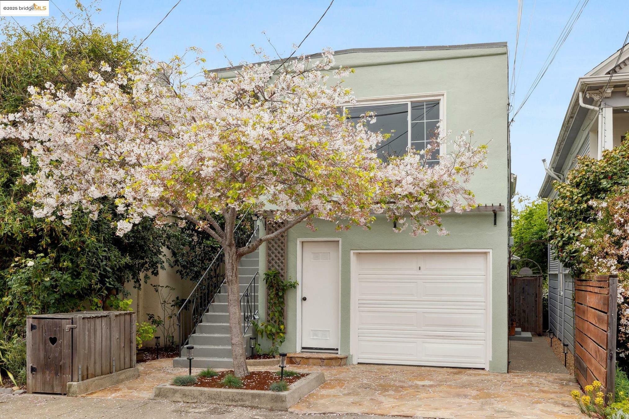 1626 Kains Ave.  Berkeley CA 94702 photo