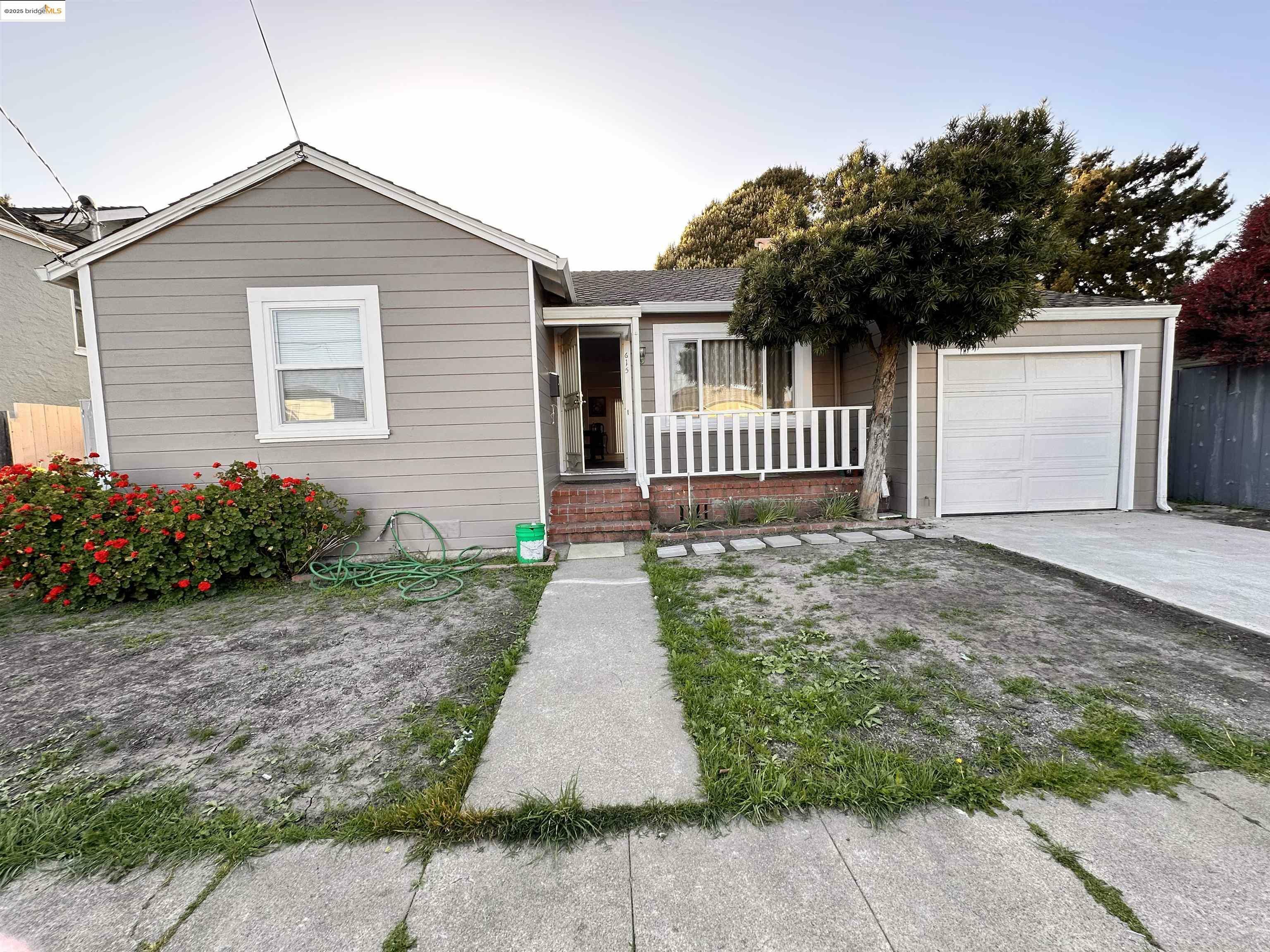 Property Photo: 615 38th St CA 94805