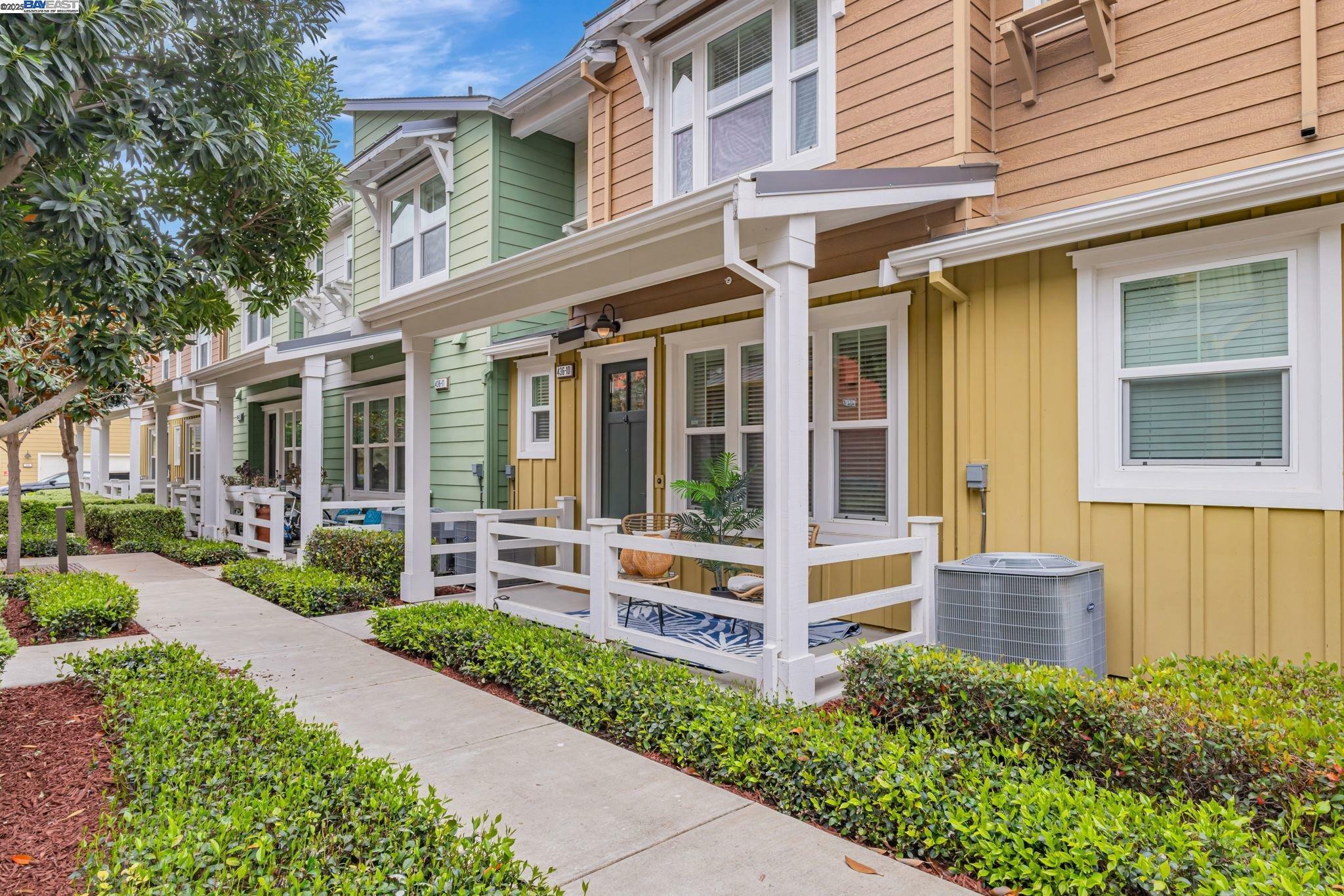 Property Photo: 436 Persimmon Cmn 10 CA 94551
