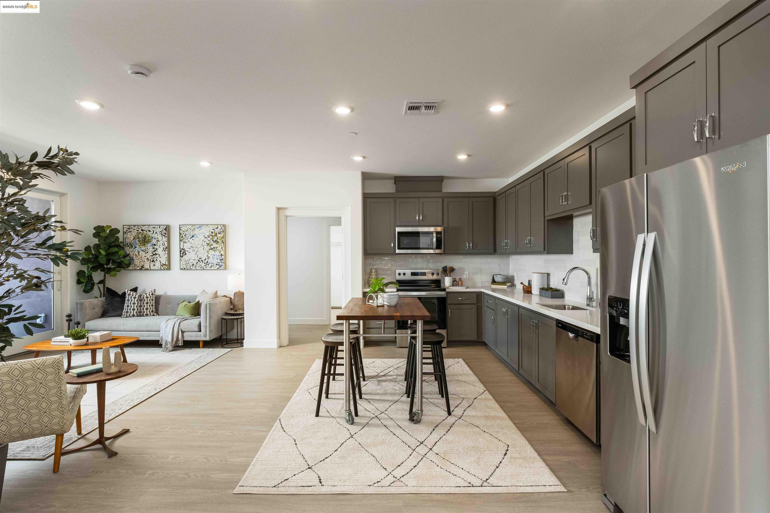 500 Somi Ct. 307  Hayward CA 94544 photo