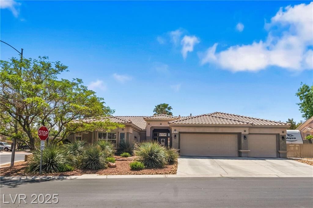 Property Photo:  7401 Bridlehorne Avenue  NV 89131 