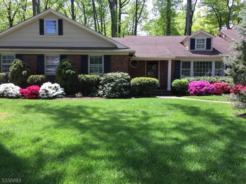 Property Photo: 882 Pennsylvania Ave NJ 07090