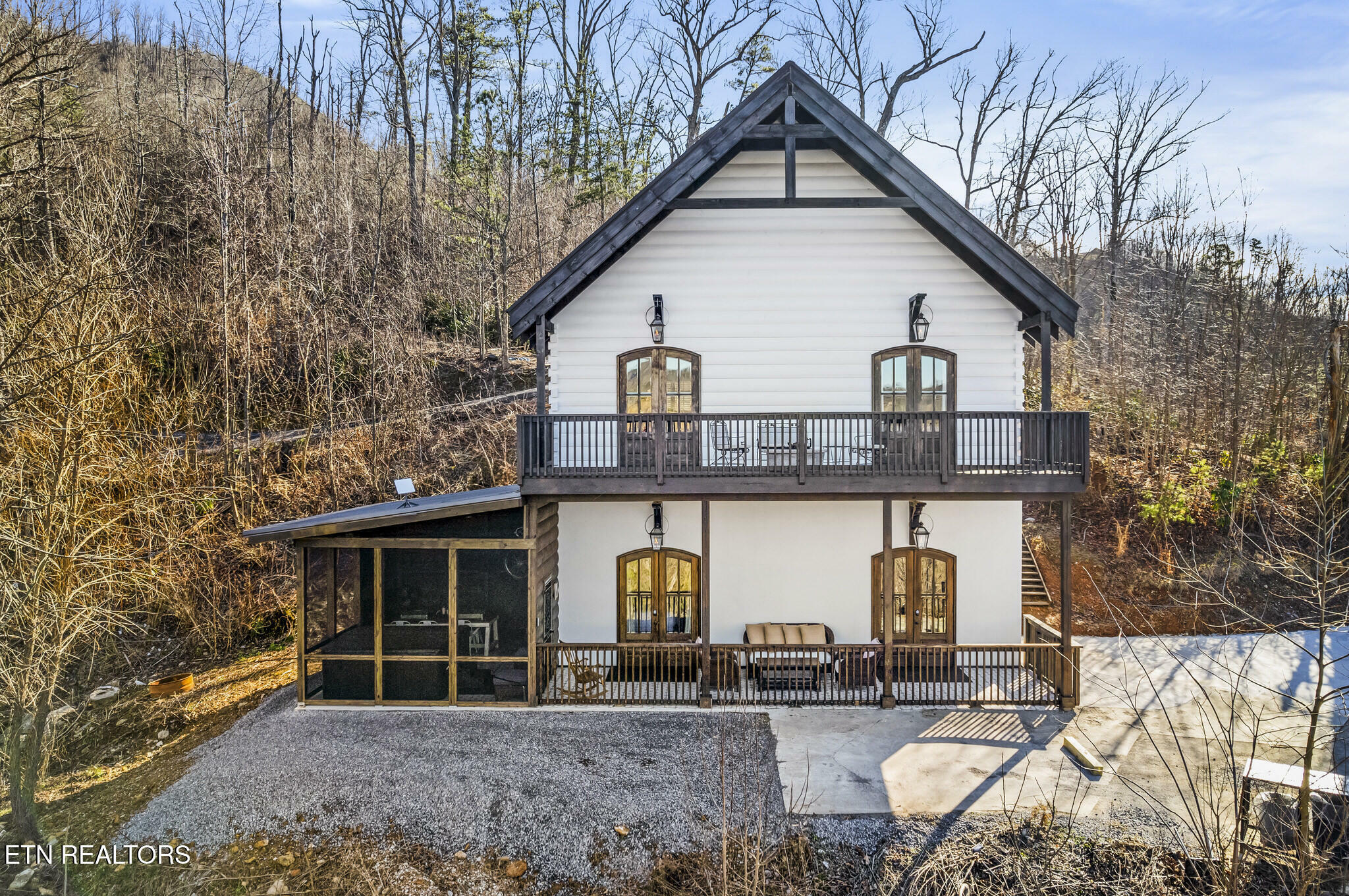 Property Photo: 225 Chimney Tops Way TN 37738