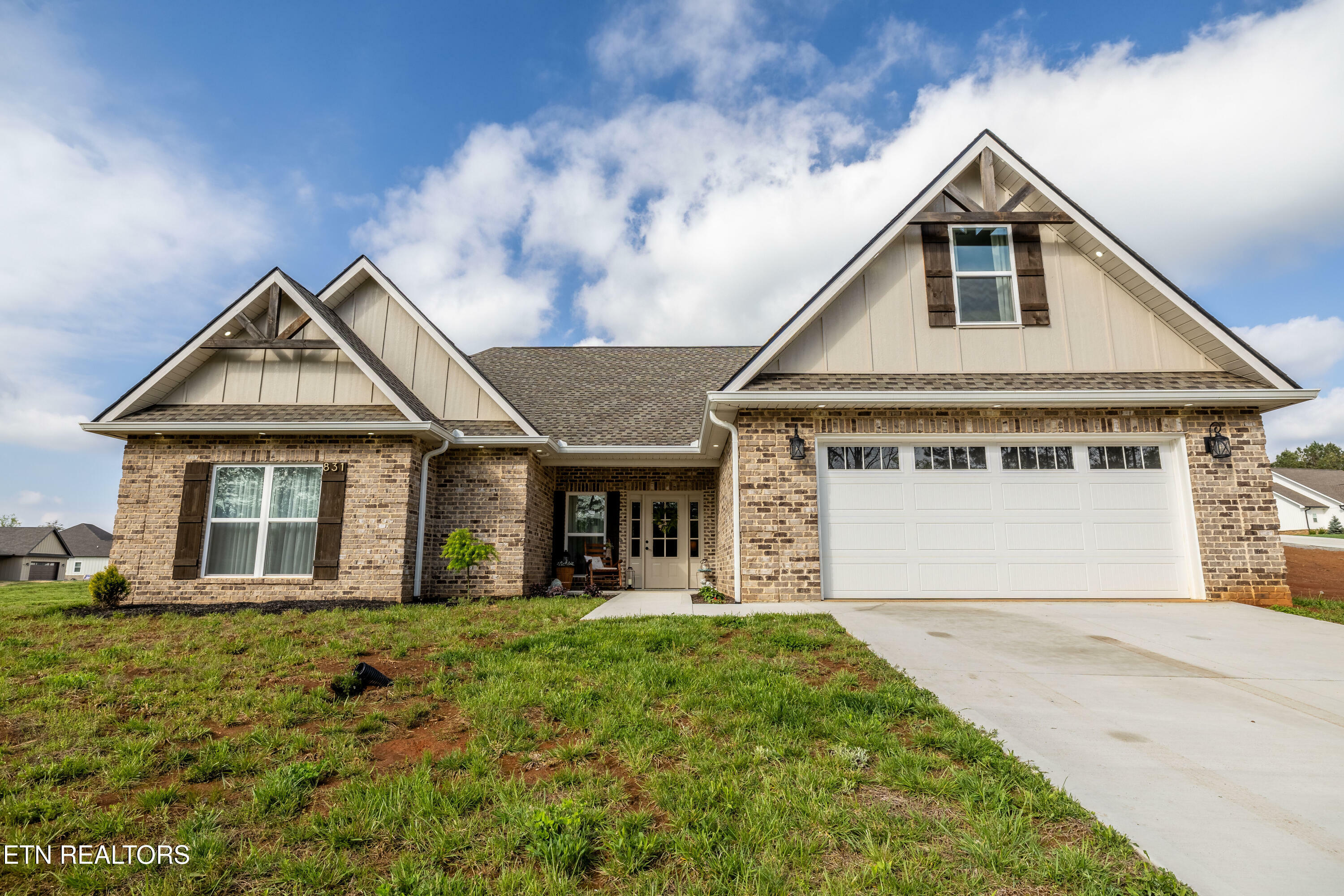 831 Pinebrooke Drive  Maryville TN 37801 photo