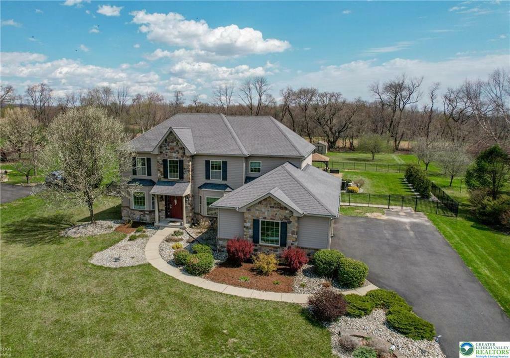 Property Photo:  141 Chase Hollow Drive  PA 18064 