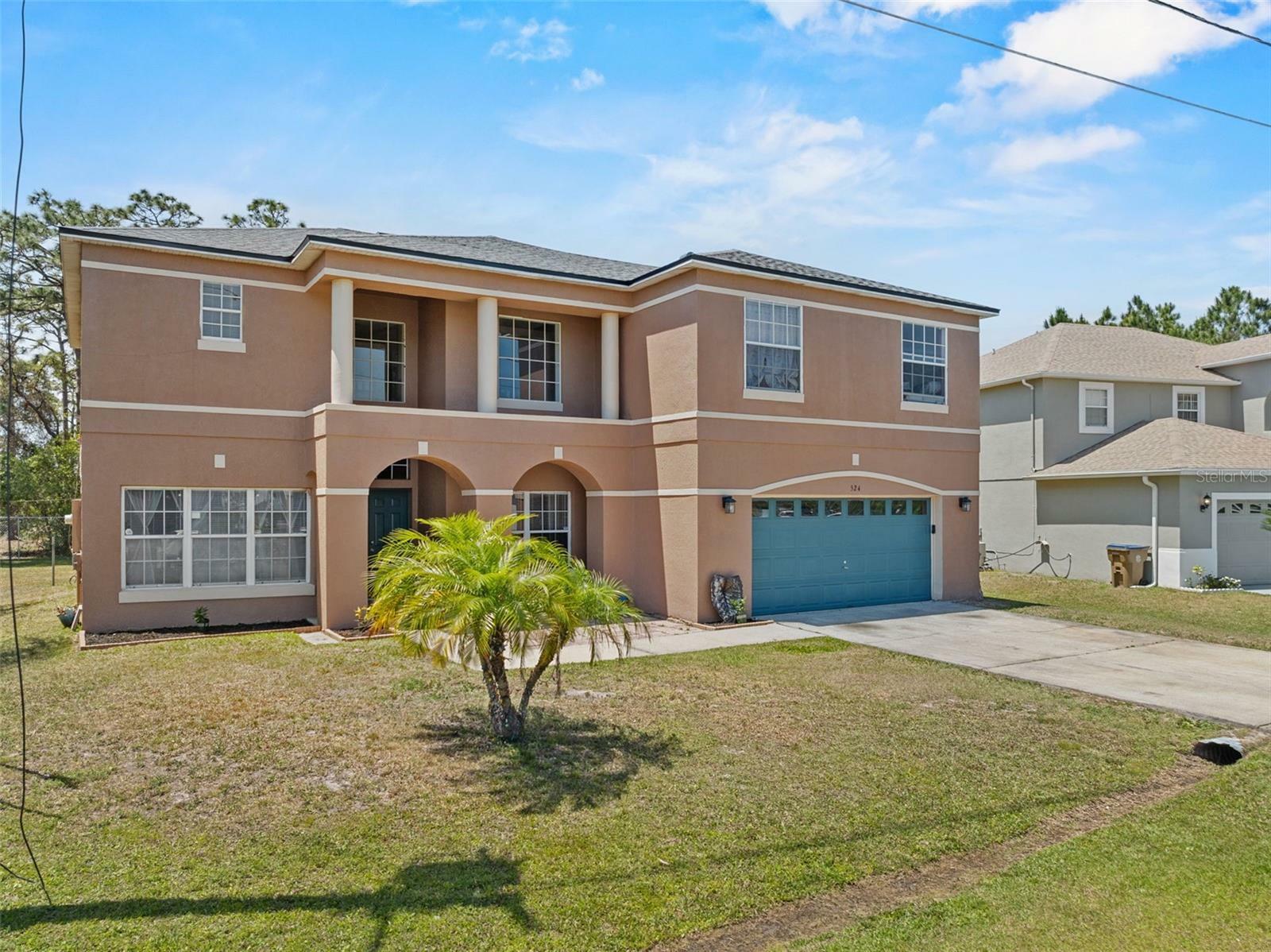 Property Photo: 524 Nogales FL 34758
