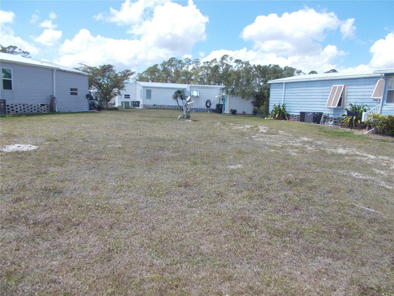 Property Photo: 6517 Kipa Court FL 34287