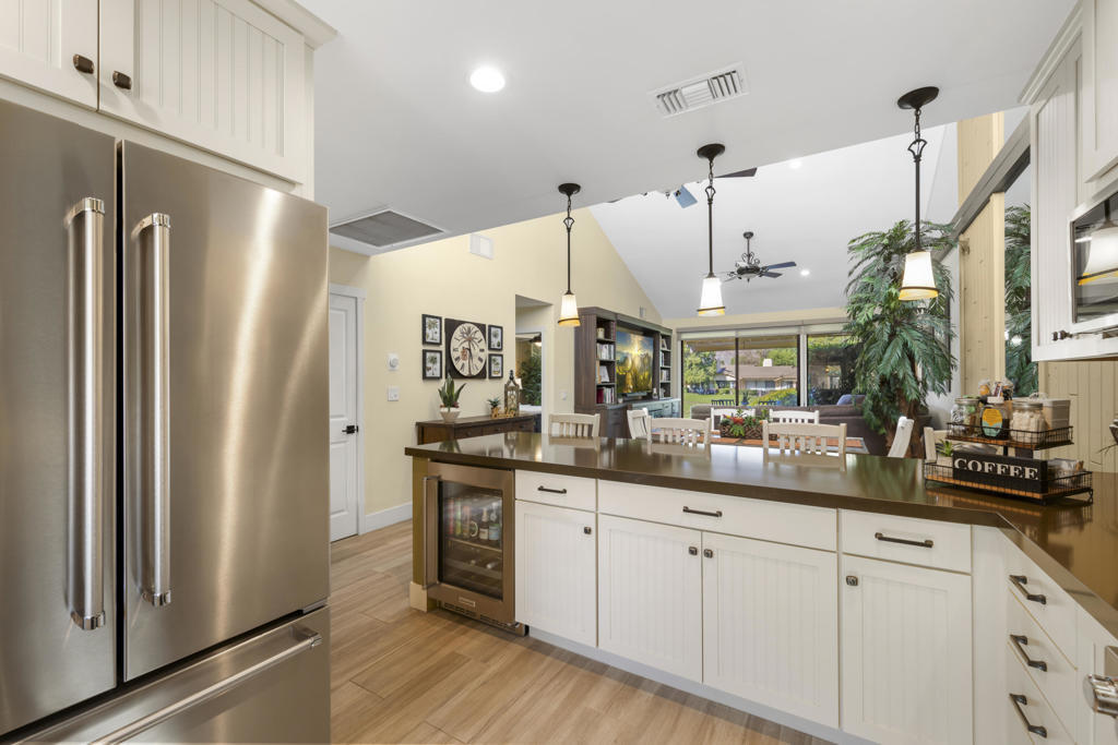 Property Photo:  111 Juan Circle  CA 92260 