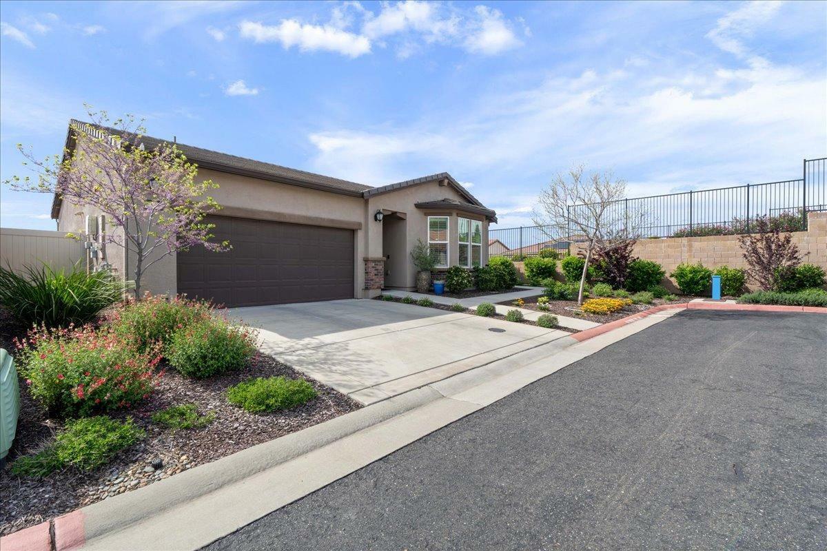 Property Photo: 6589 Primavera Lane CA 95762