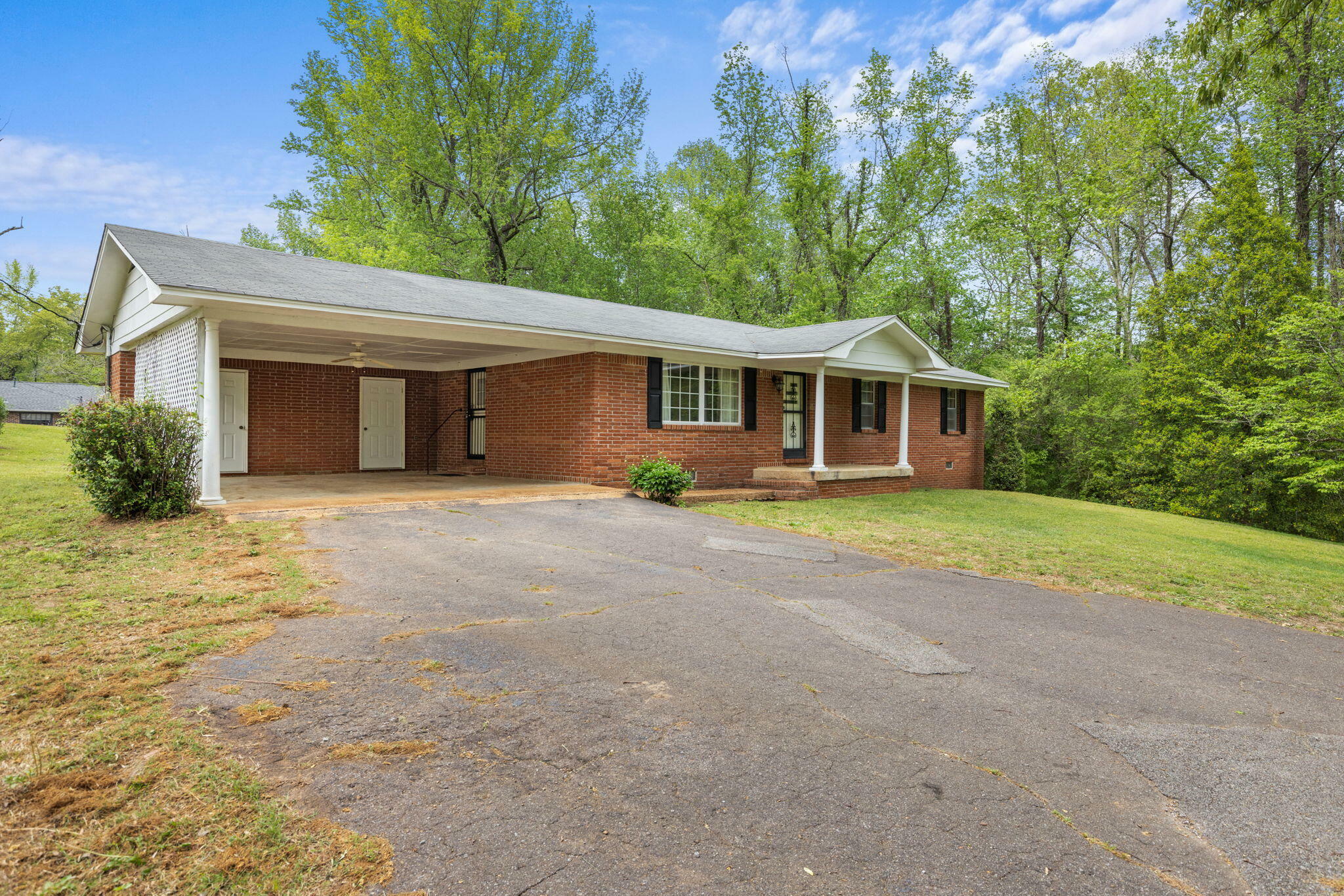 Property Photo:  36 County Road 313  MS 38834 