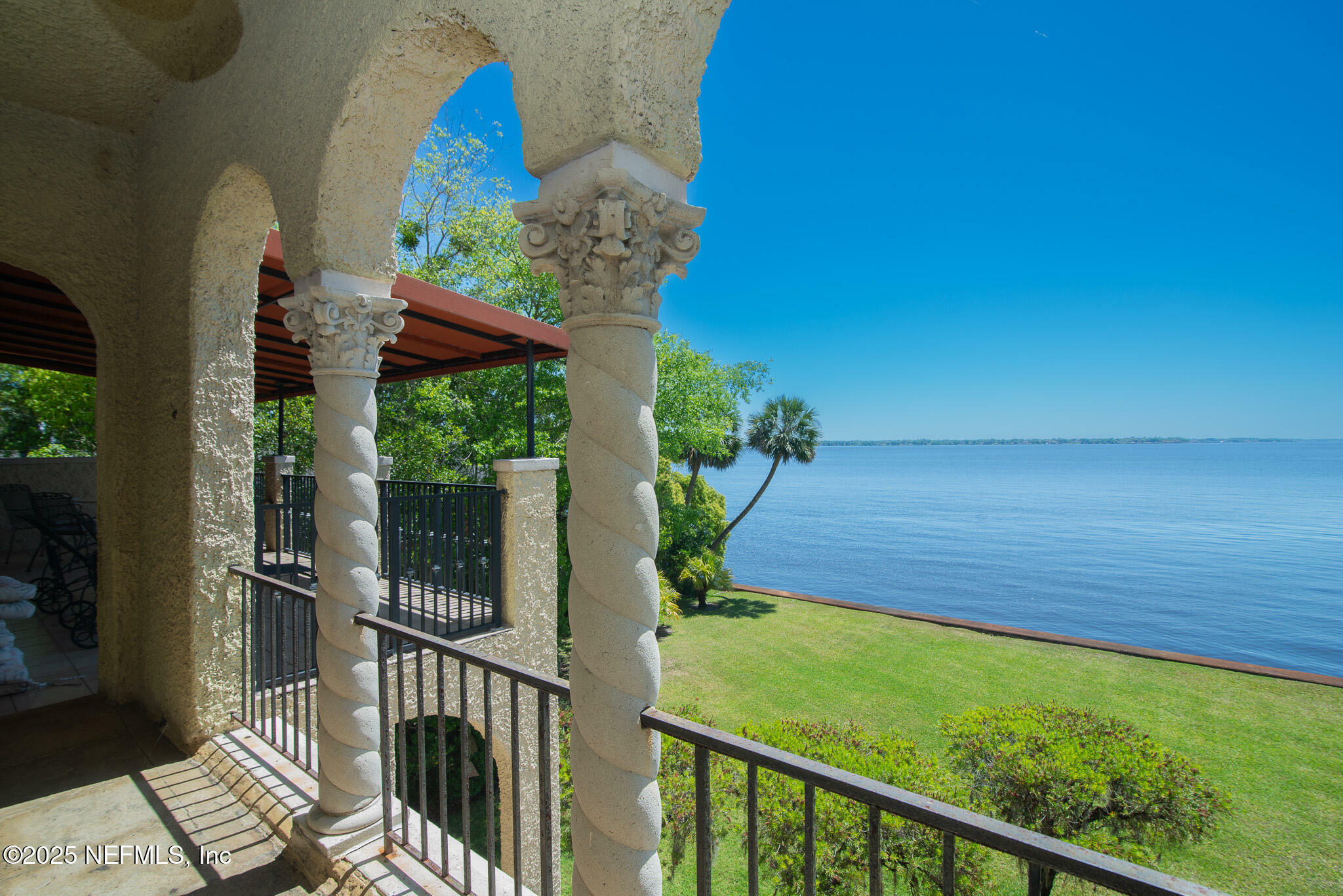 Property Photo:  1849 Willow Branch Terrace  FL 32205 