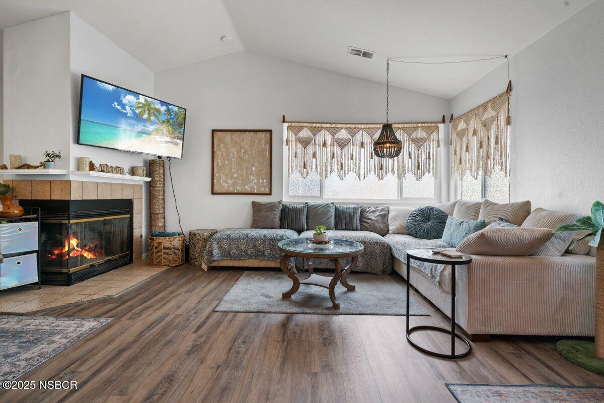 Property Photo:  160 S 6th Street  CA 93433 