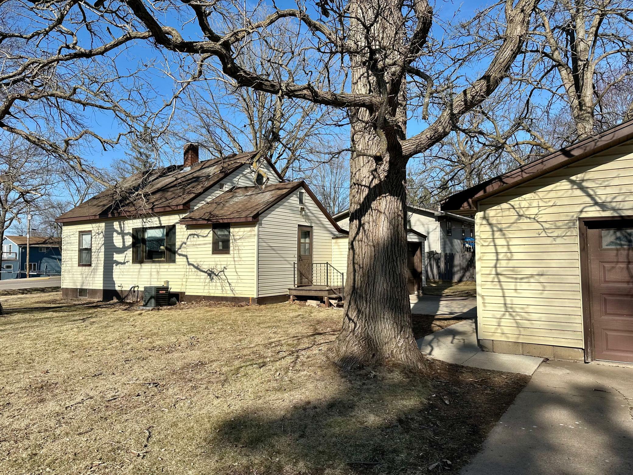 Property Photo: 685 Main Street W MN 56342