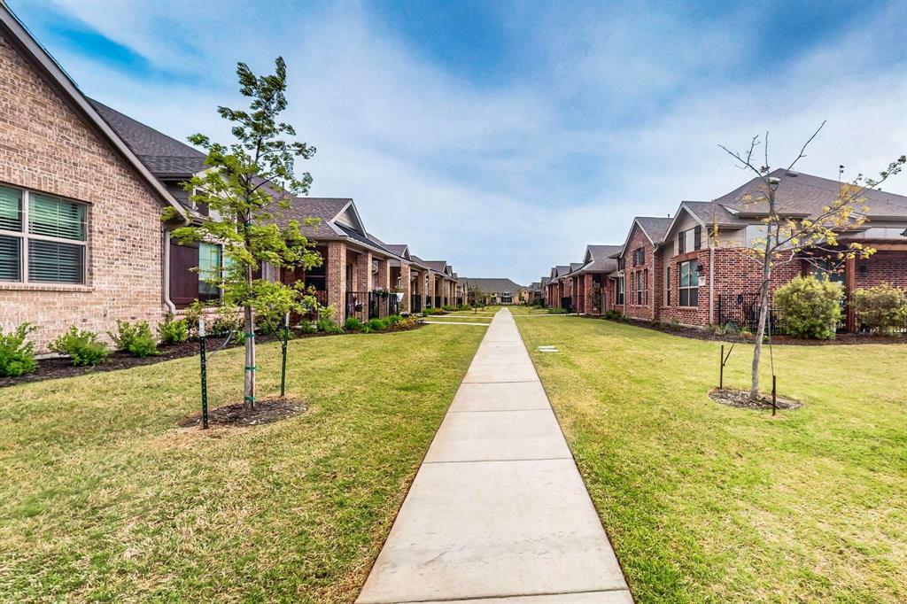 Property Photo: 2841 Applewood Way TX 75098