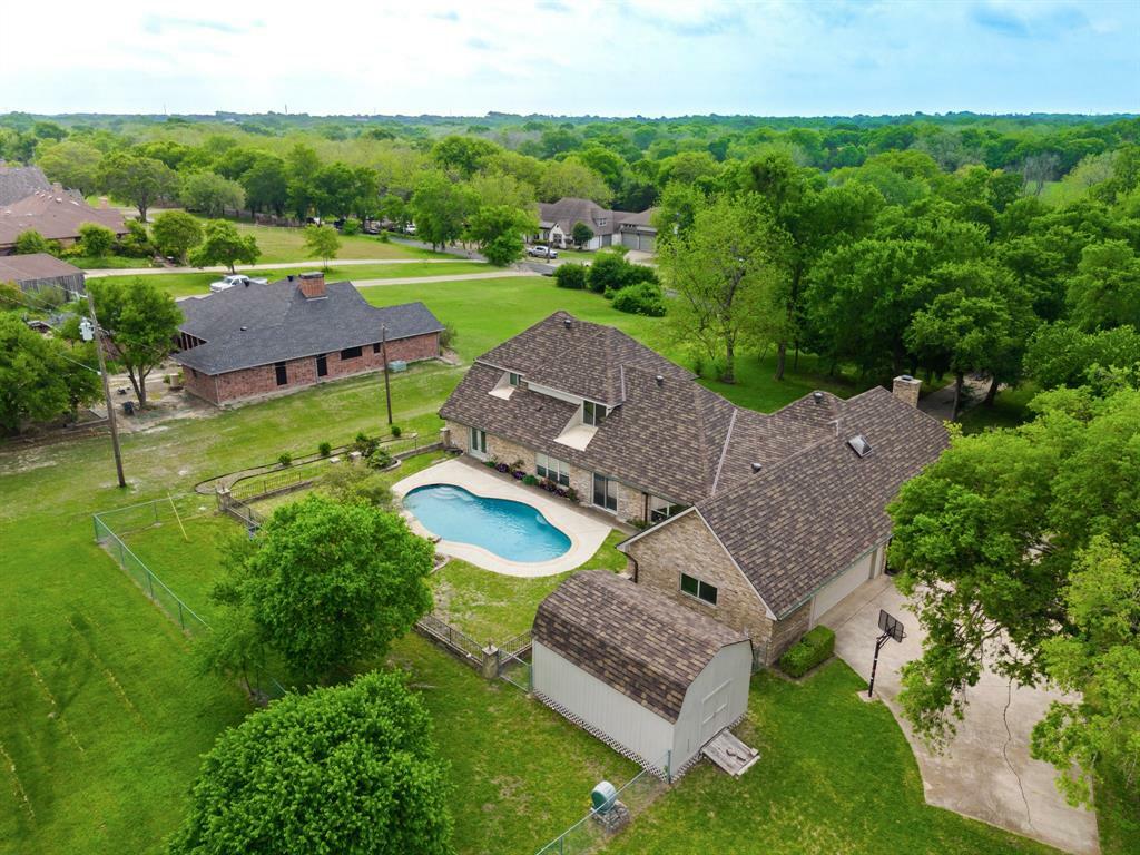 Property Photo: 907 Red Oak Creek Drive TX 75154