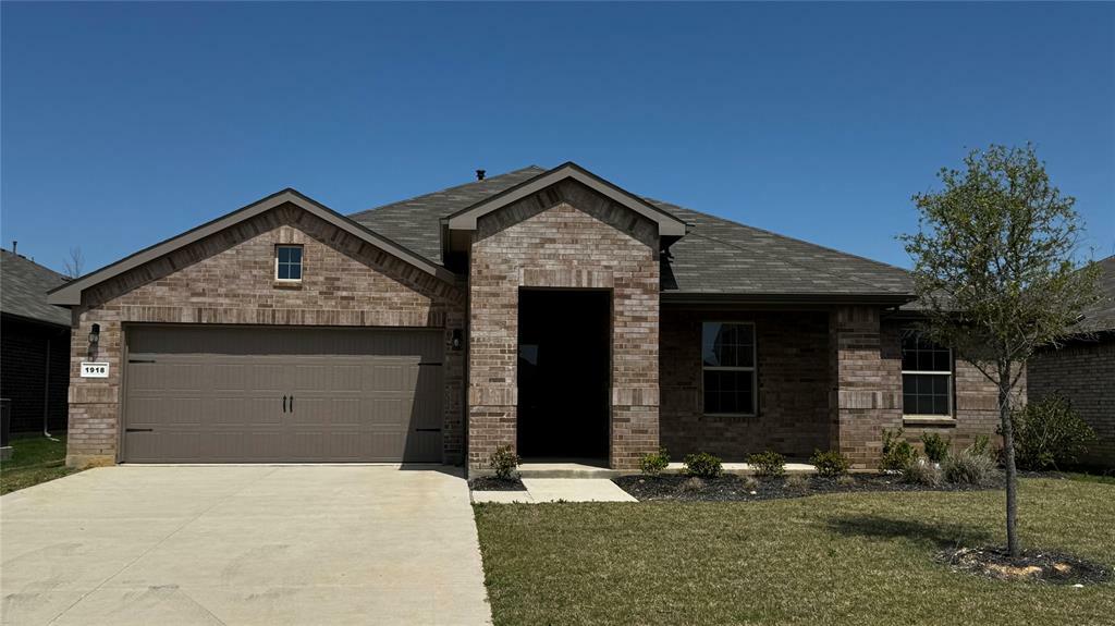Property Photo:  1918 Cookes Lane  TX 76033 