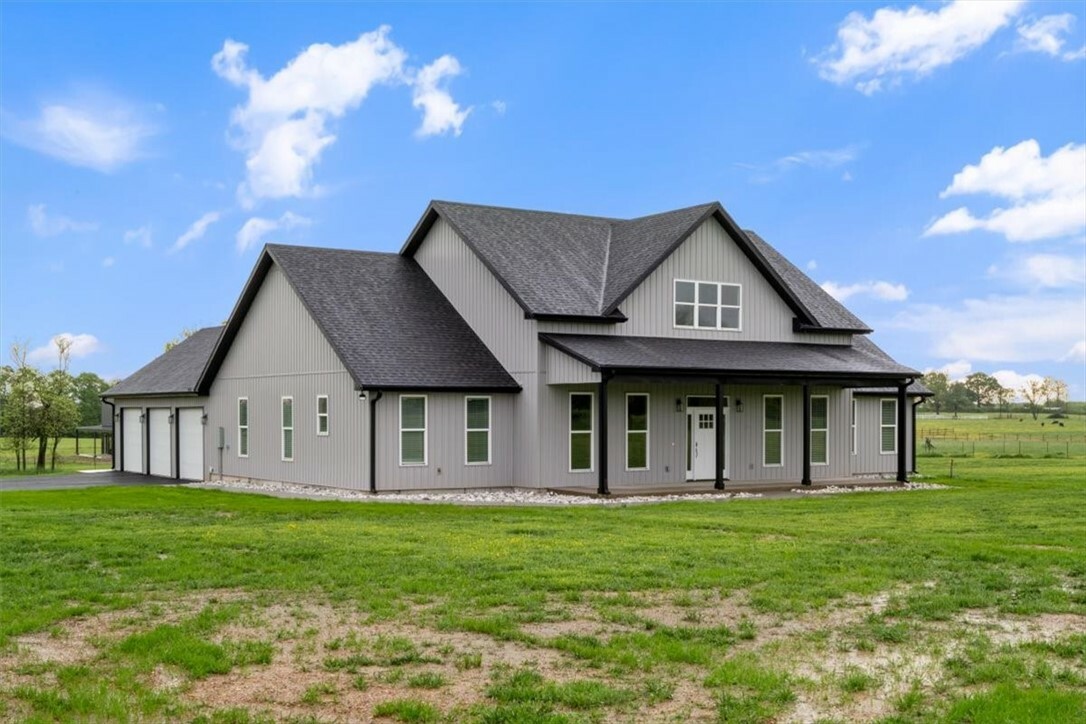 Property Photo: 17153 Mill Hill Road AR 72732