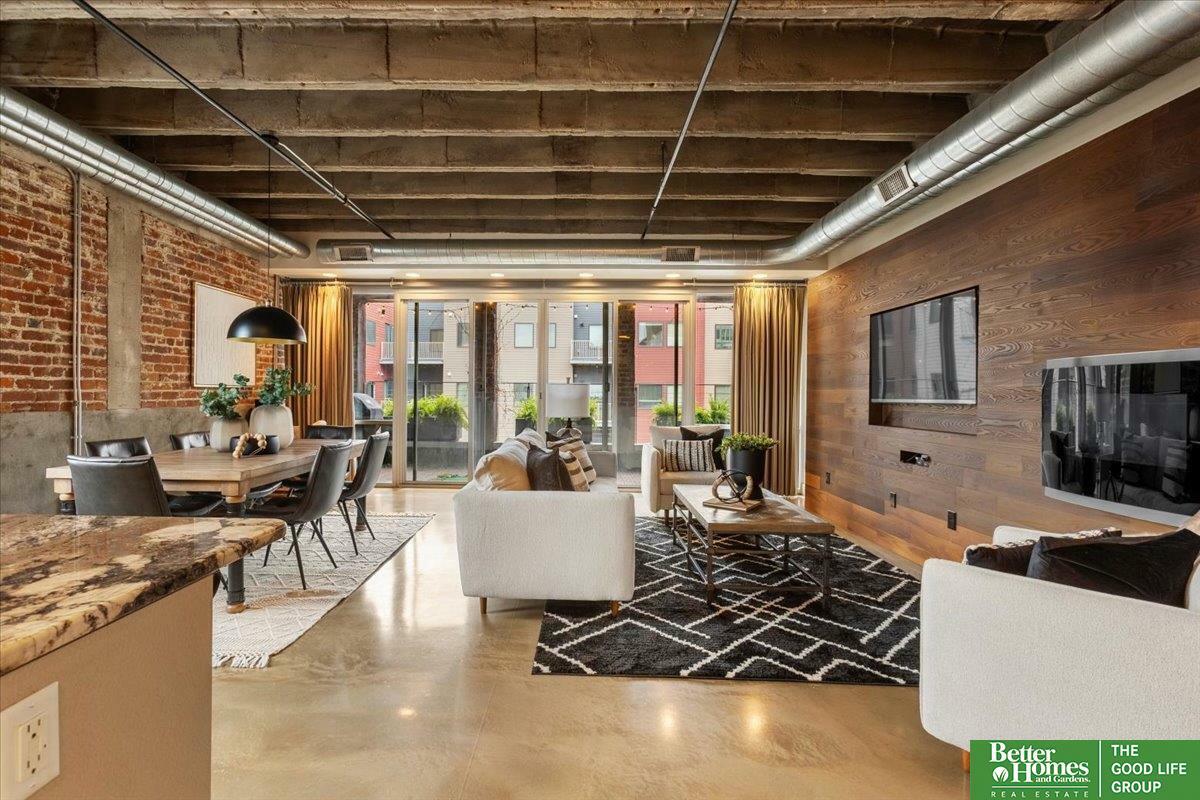 Property Photo: 1502 Jones Street 409 NE 68102