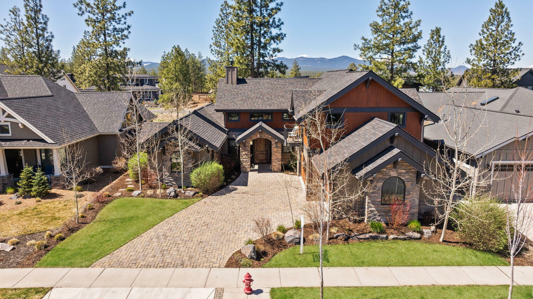 Property Photo: 62617 NW Mt Thielsen Drive OR 97703