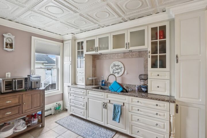 Property Photo:  686 Brook St  MA 01510 