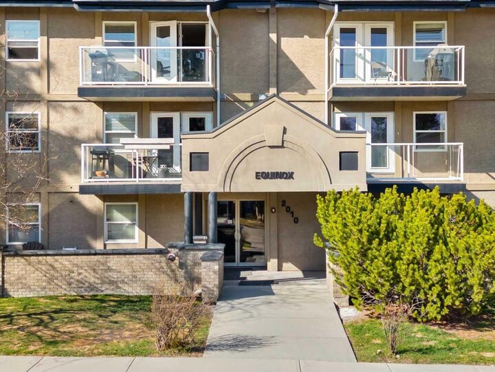 Photo de la propriété:  2010 35 Avenue SW 104  AB T2T 2E1 