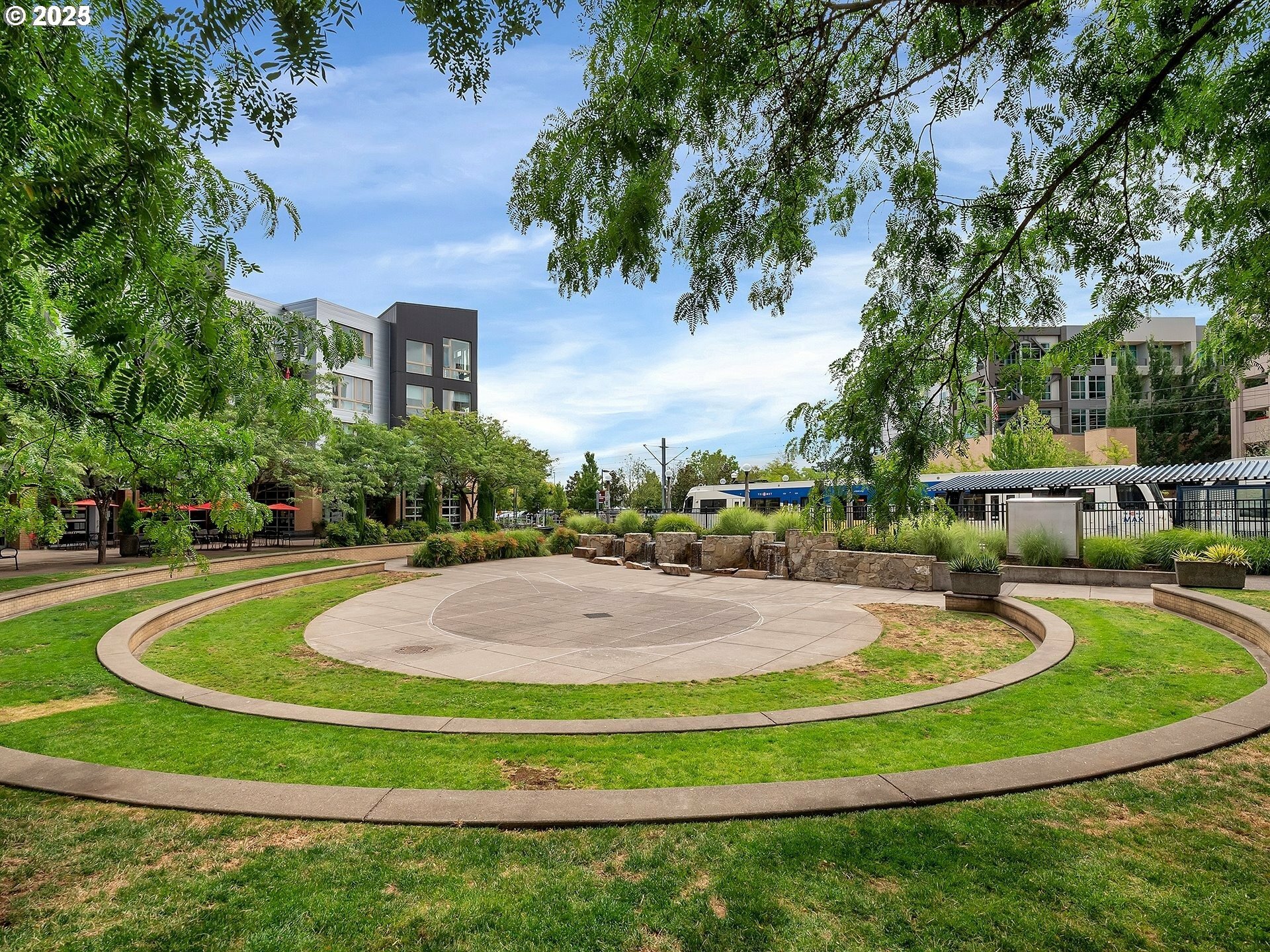 Property Photo: 12600 SW Crescent St 219 OR 97005
