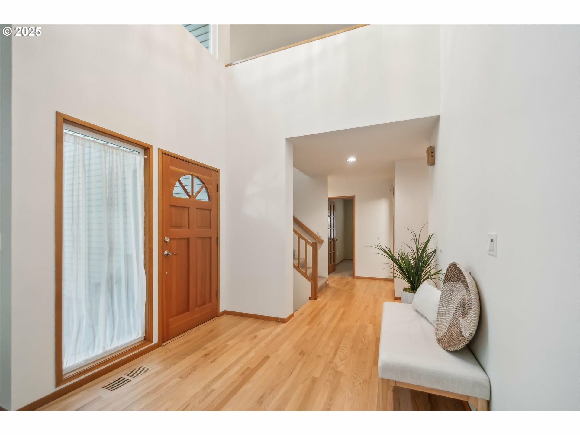 Property Photo: 3722 SW Cullen Blvd OR 97221