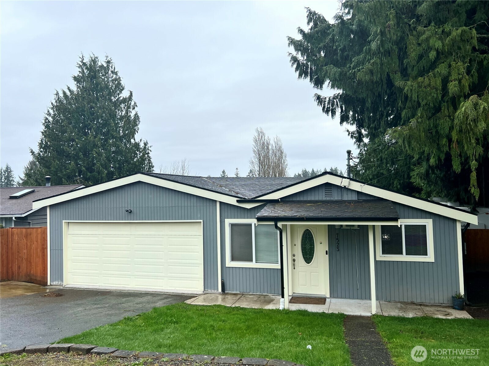 Property Photo: 7523 Upper Ridge Road WA 98203