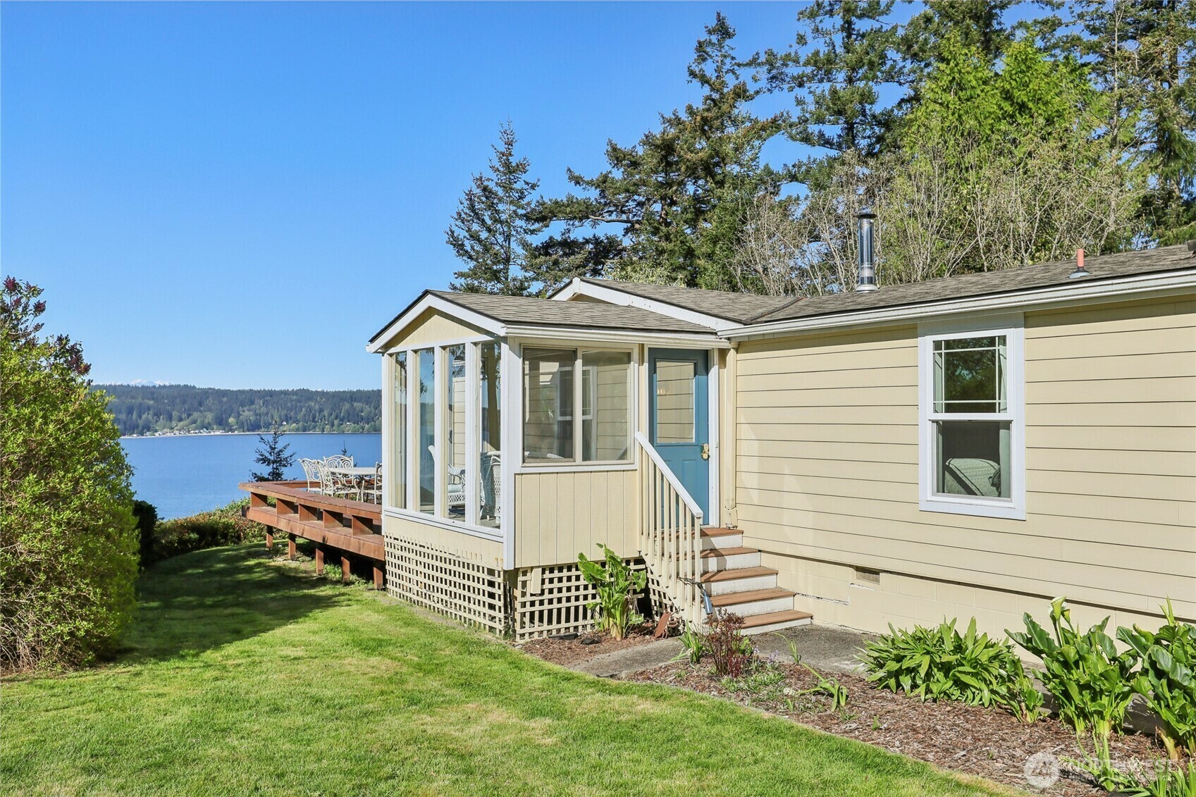 Property Photo:  3486  Holmes View Drive  WA 98260 