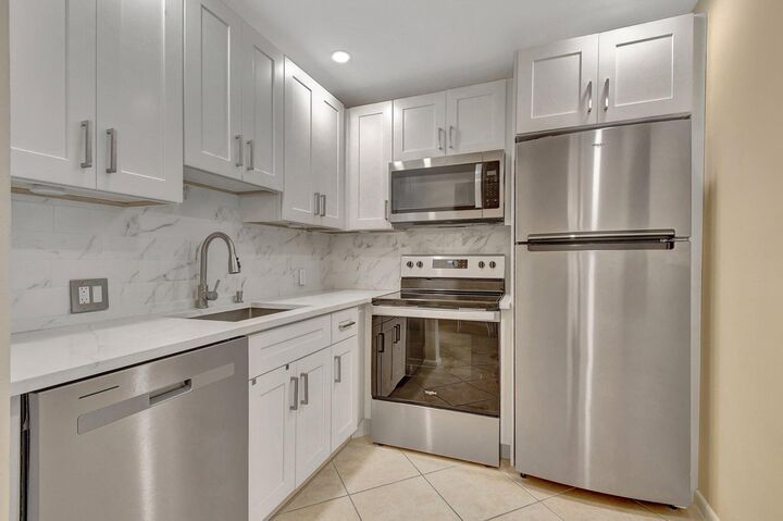 314 Brighton H  Boca Raton FL 33434 photo
