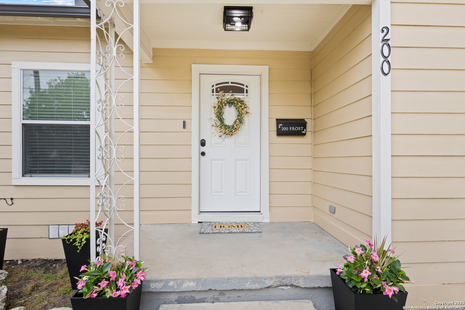Property Photo: 200 Frost TX 78201