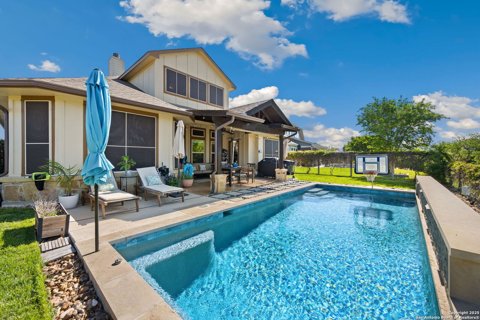 Property Photo: 11904 Trail Hollow TX 78154