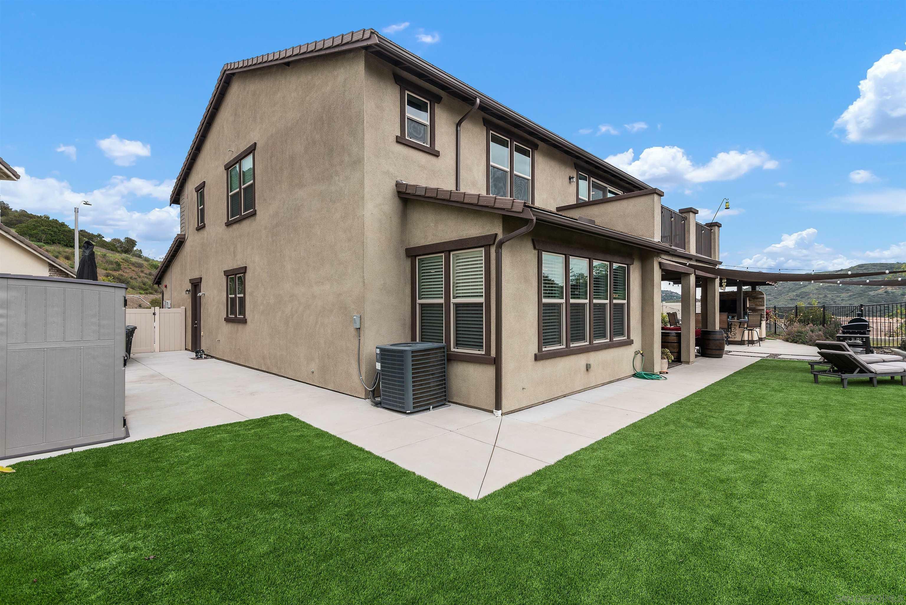 35882 Blue Breton Dr  Fallbrook CA 92028 photo
