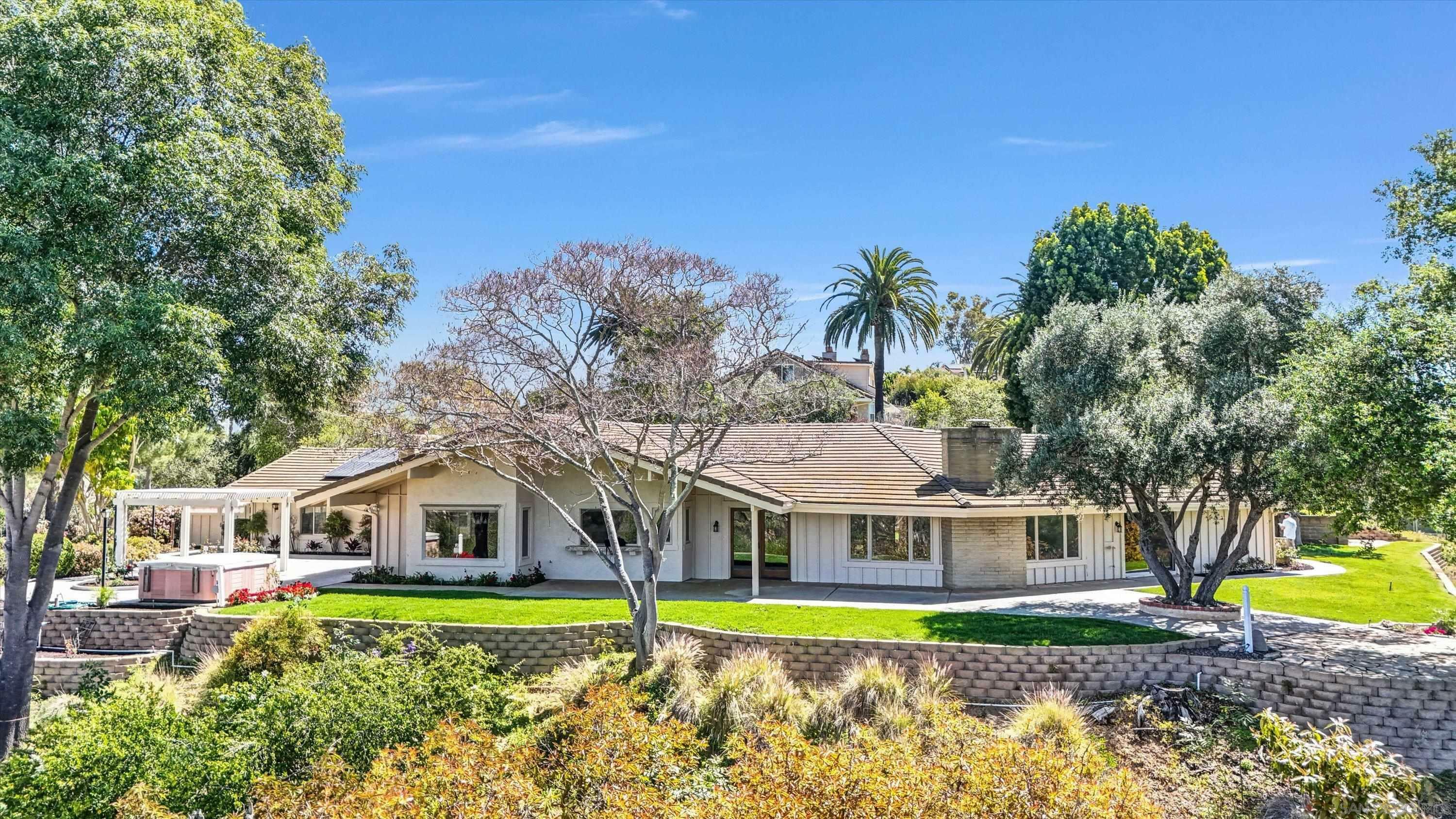 2443 Vista Lago Terrace  Escondido CA 92029 photo