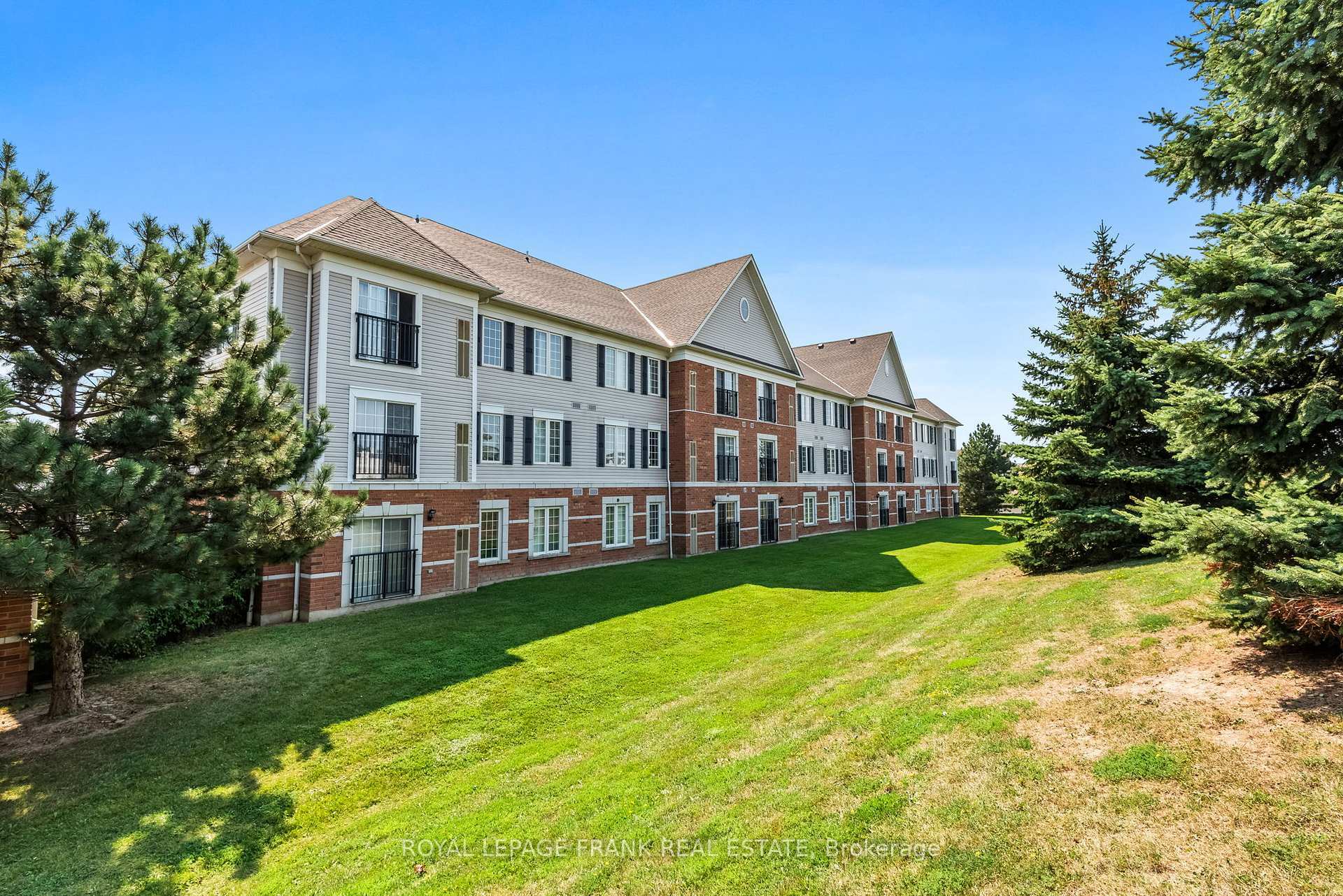 Photo de la propriété: 94 Aspen Springs Drive 109 ON L1C 5A2