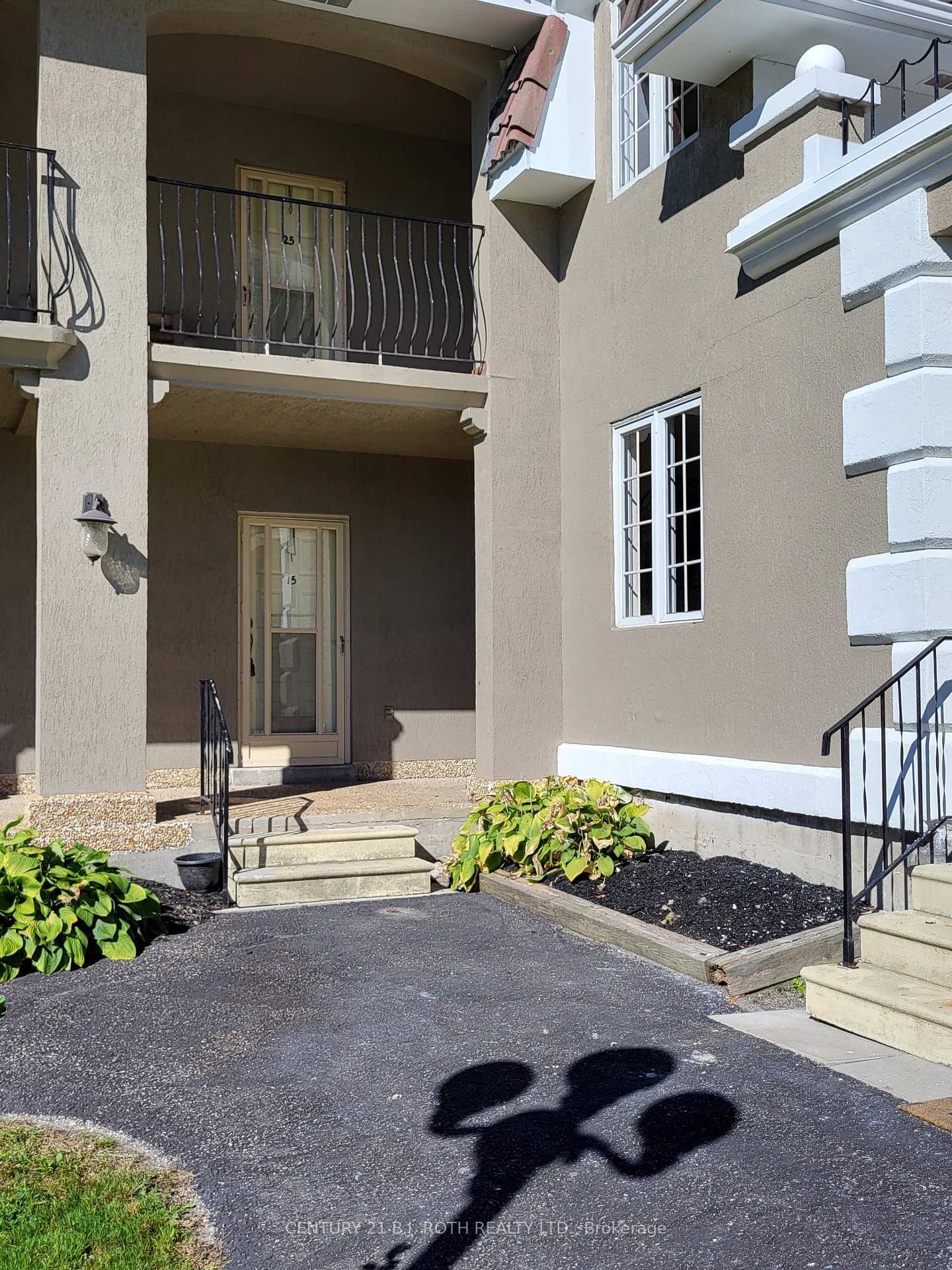 Property Photo: 60 Laguna Parkway 15 ON L0K 1B0
