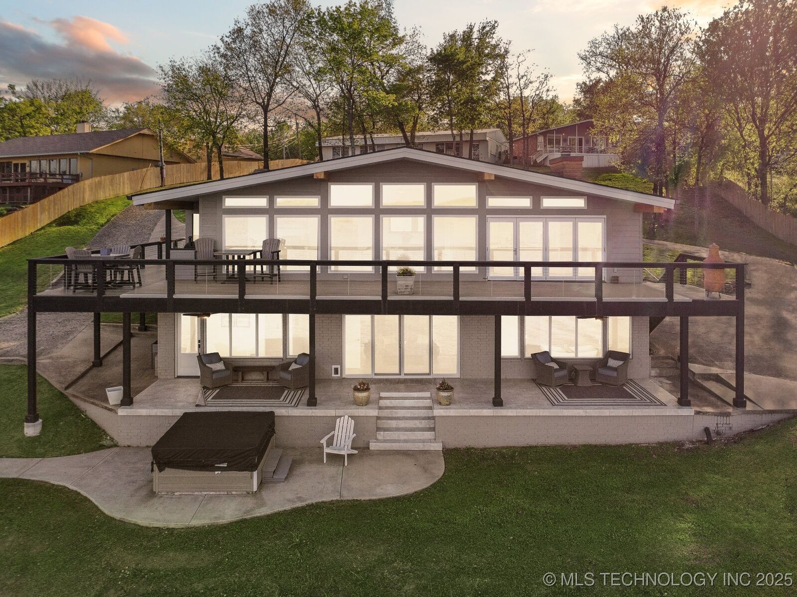 Property Photo:  73658 S 340 Road  OK 74467 