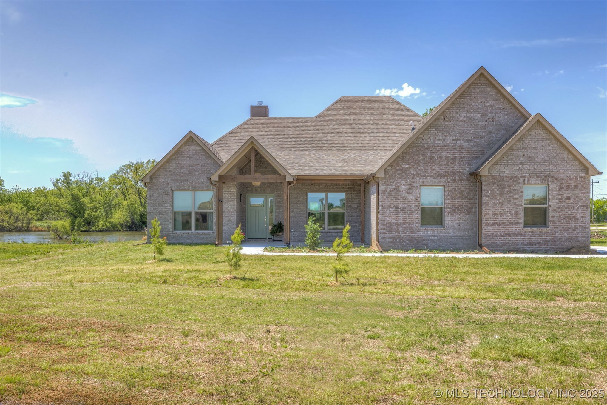 Property Photo: 18576 N Jamestown Avenue OK 74070