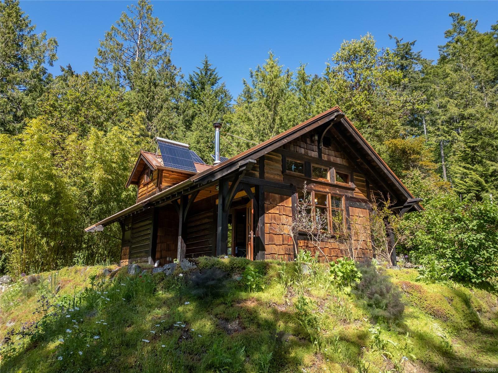 Property Photo:  1208 Otter Bay Rd  BC V0N 2M1 