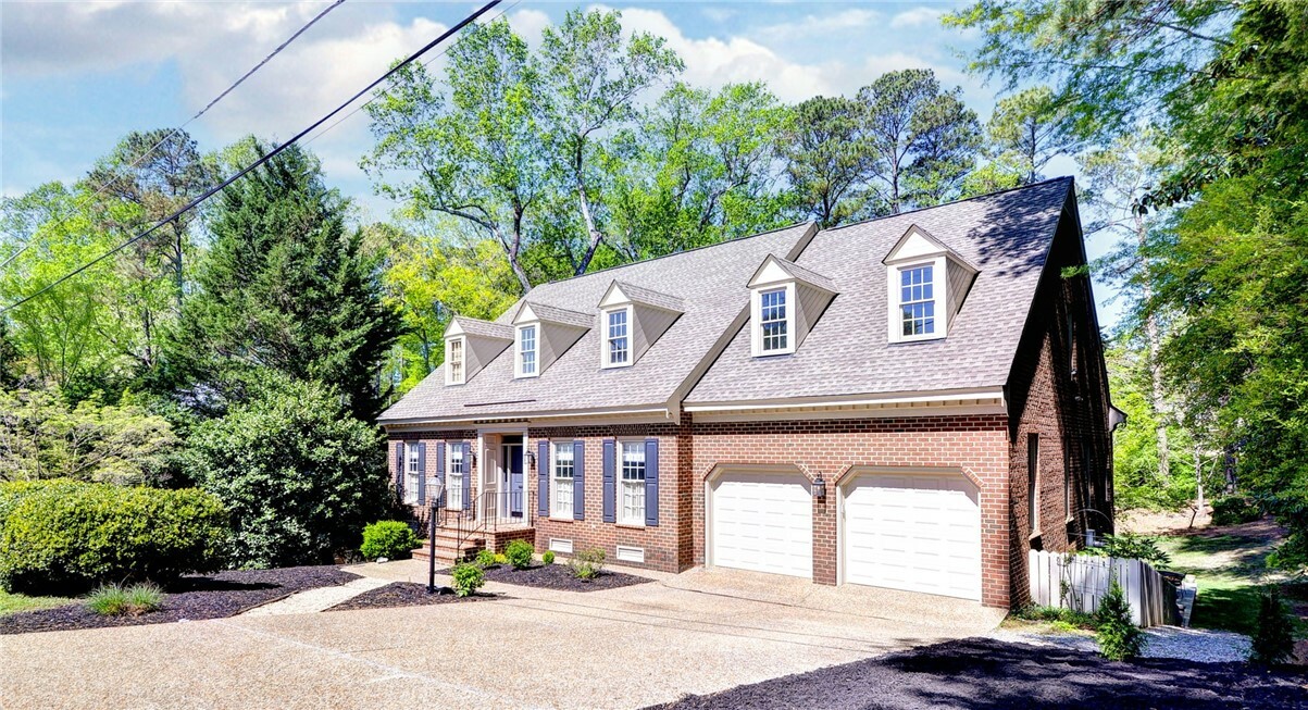 Property Photo: 300 Indian Springs Road VA 23185