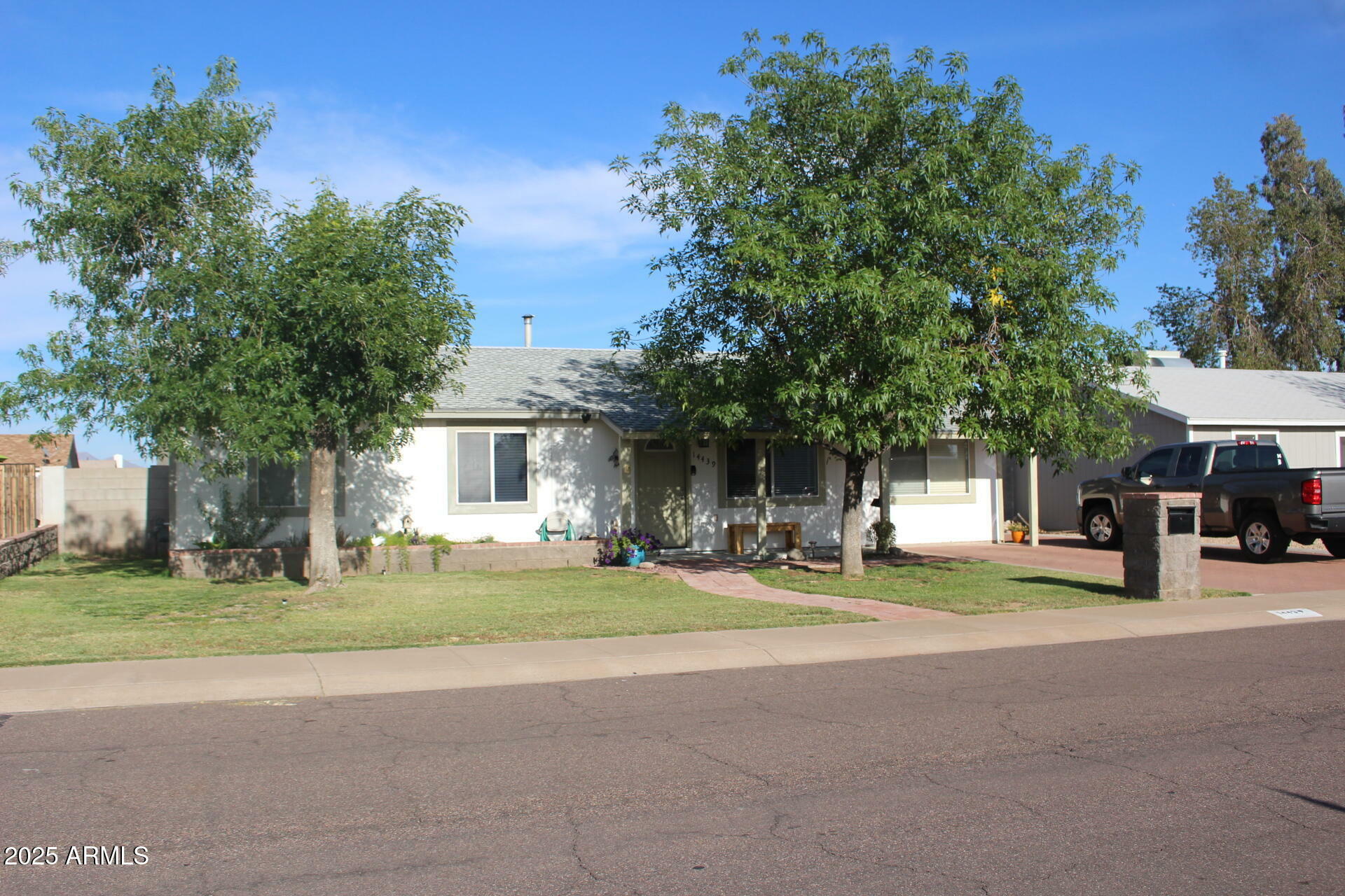 Property Photo:  14439 N 38th Place  AZ 85032 