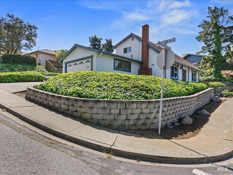 Property Photo: 130 Woodgreen Way CA 94510