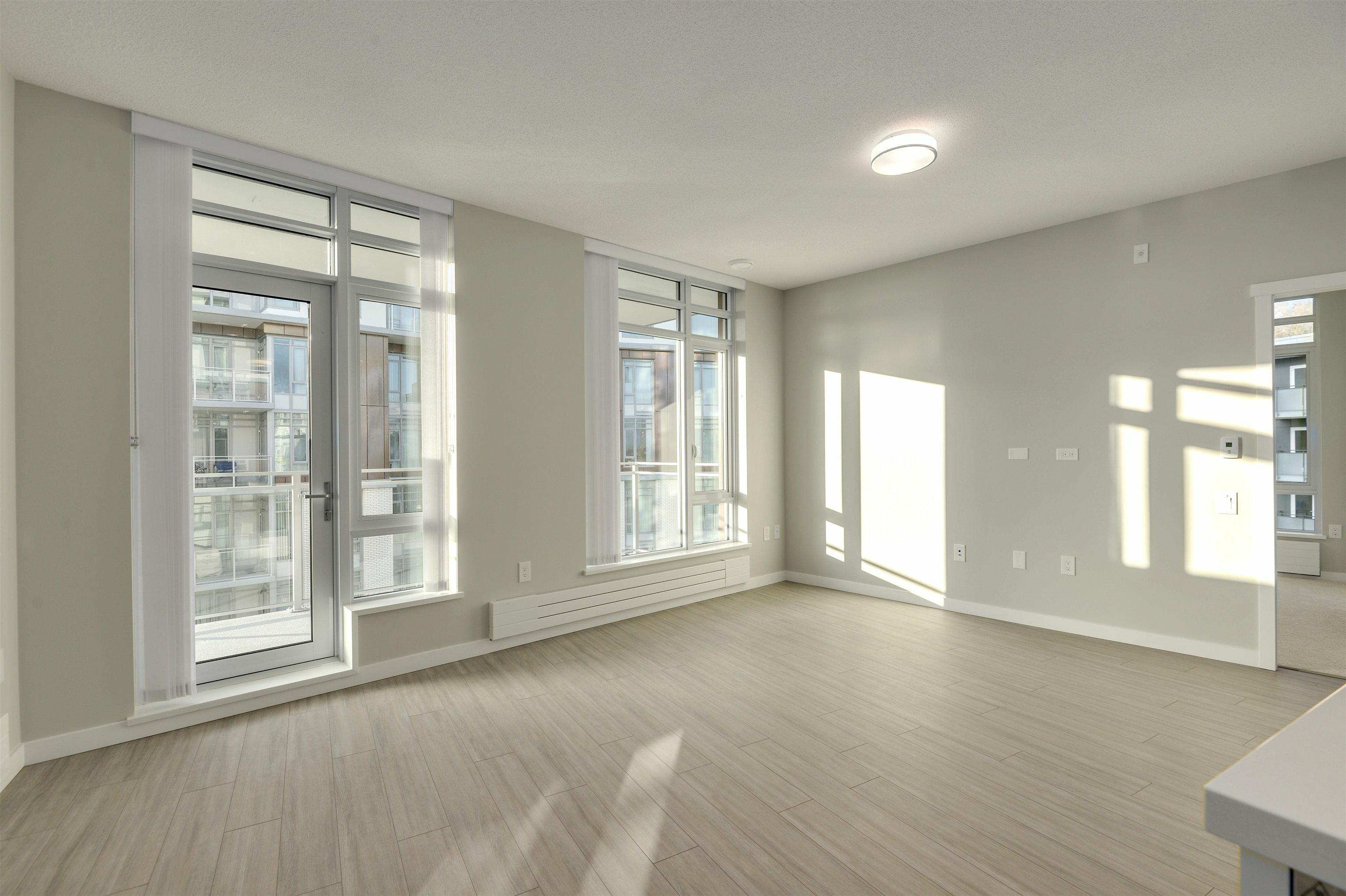 Property Photo: 3198 Riverwalk Avenue 401 BC V5S 0E8