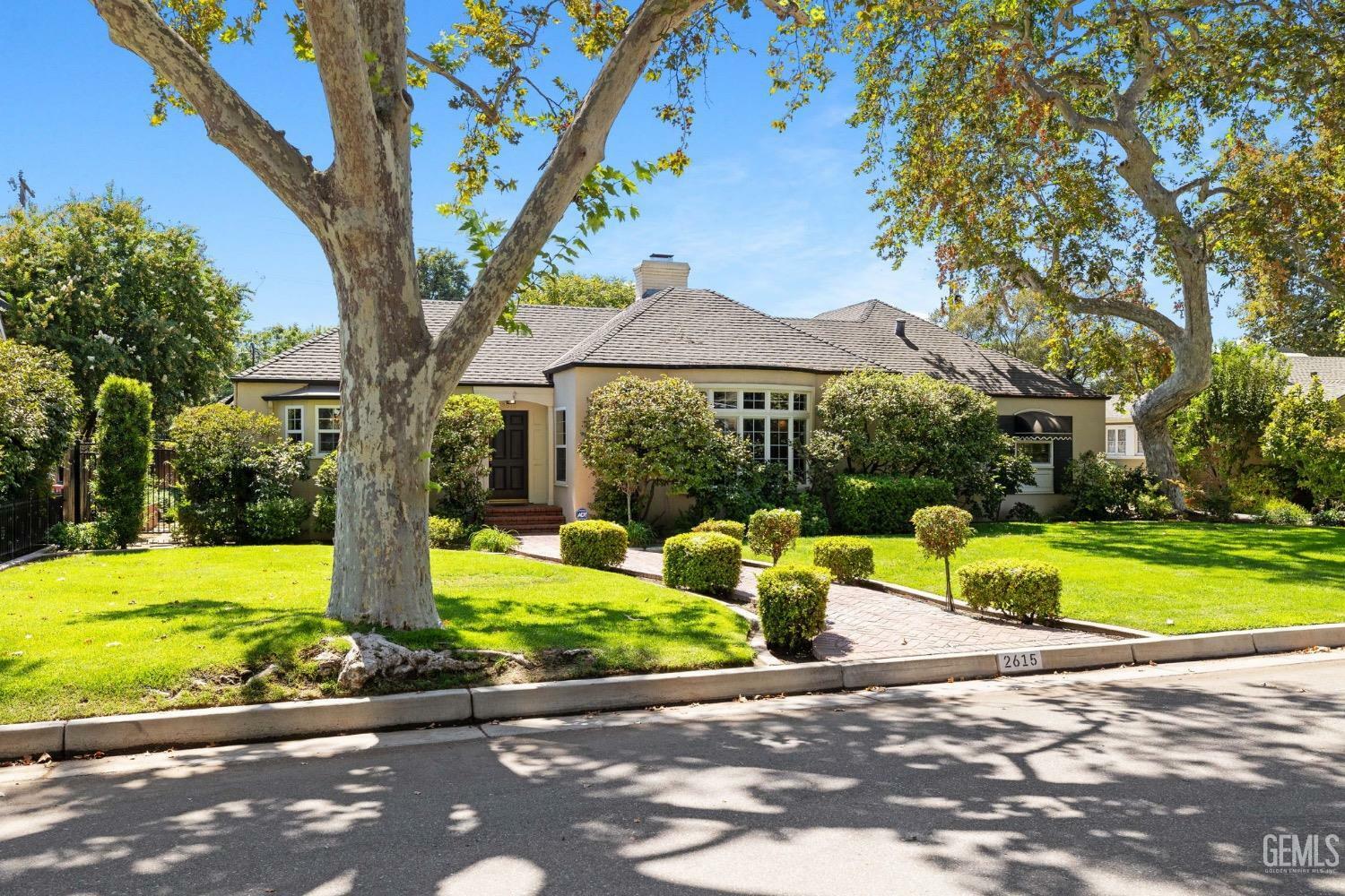 Property Photo: 2615 22nd Street CA 93301