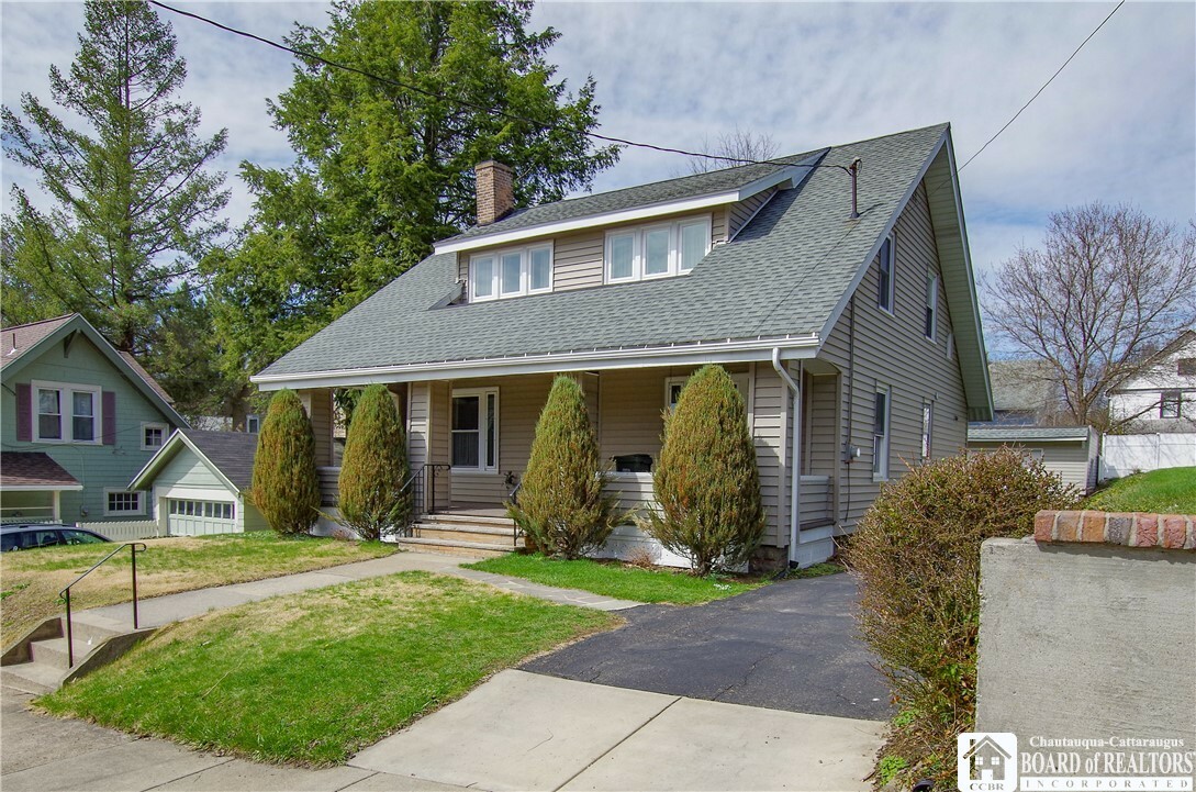 15 Euclid Avenue  Jamestown NY 14701 photo